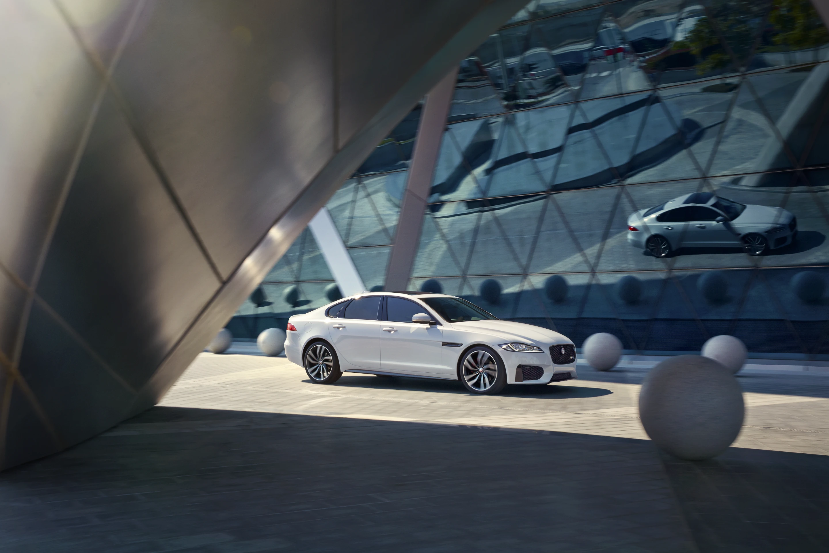 The 2016 Jaguar XF can be locked remotely