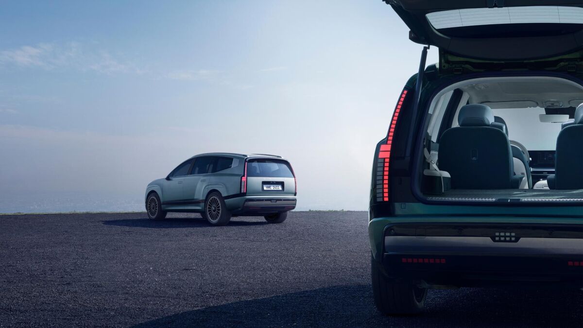 Hyundai's Three-Row Ioniq 9 EV is Designed with Comfort as a Top Priority ?url=http%3A%2F%2Fnewatlas Brightspot.s3.amazonaws.com%2F38%2F2c%2F6fb5905548f18696ea8994f46f33%2Ftheres A Standard Power Outlet In The Cargo Area To Charge Appliances And You Can Close The Tailgate From Inside With The Press Of A Button