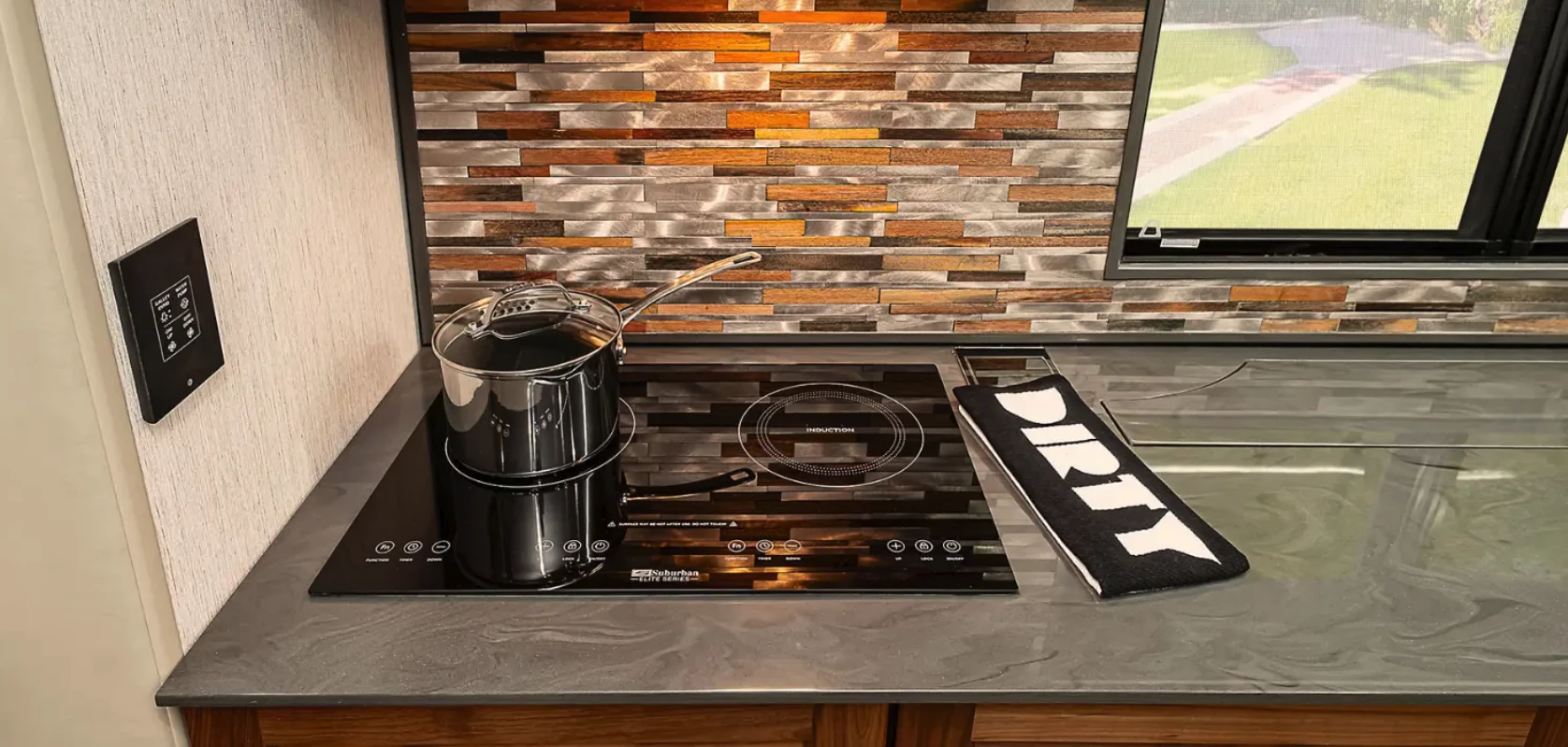 Dual-burner induction cooktop