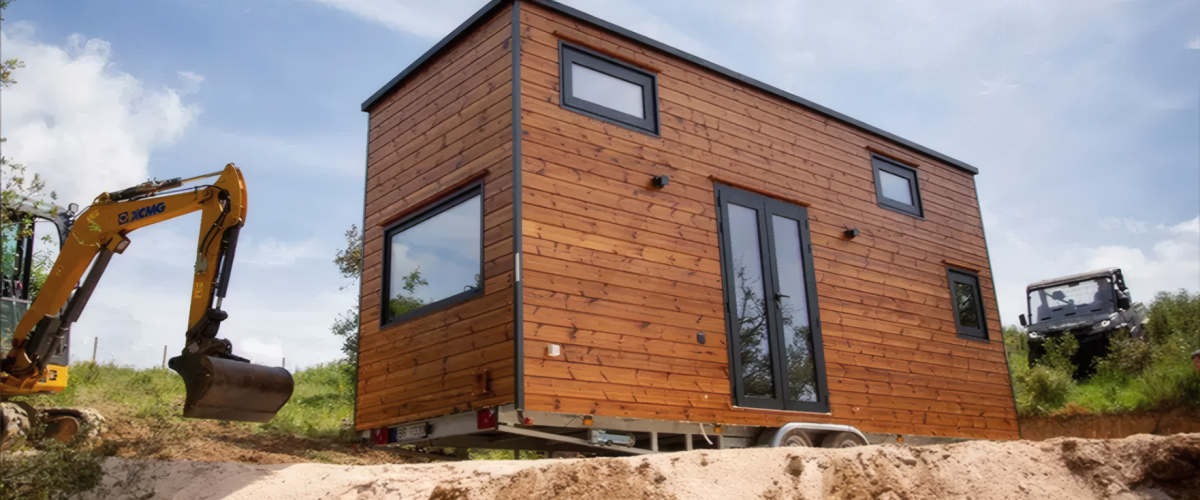 Road-ready tiny house sleeps six people under one compact roof