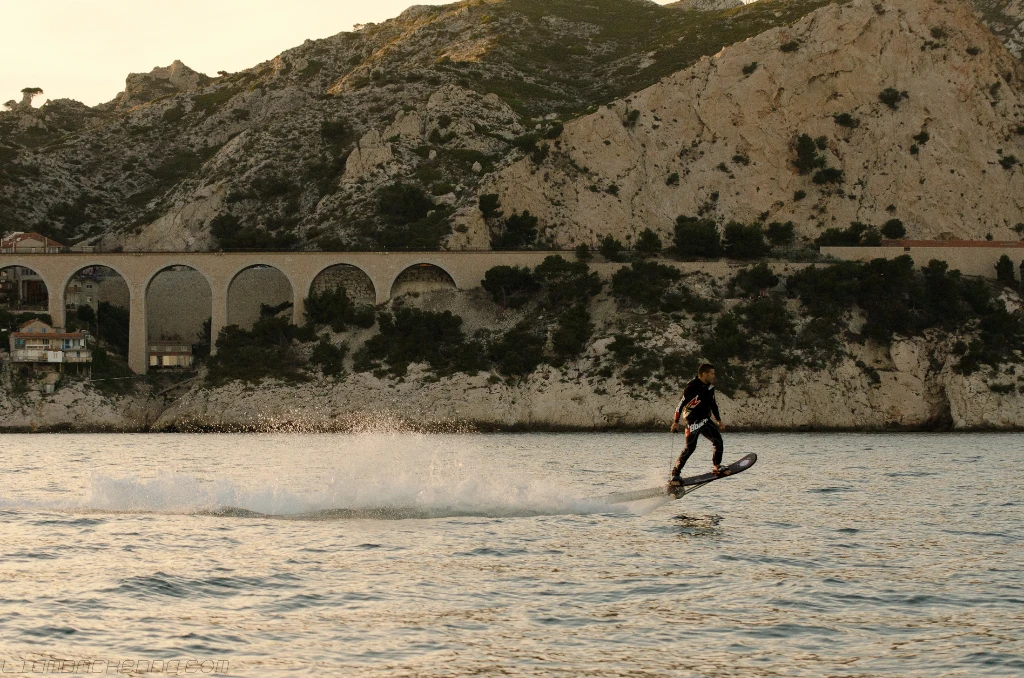 Thrill seekers get ready to fly on the new Hoverboard by ZR