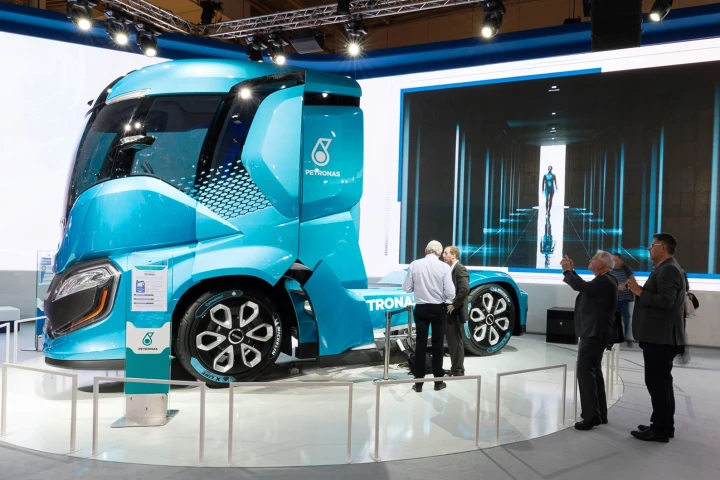 The Z Truck is powered by liquefied natural gas (LNG), in the form of bio-methane
