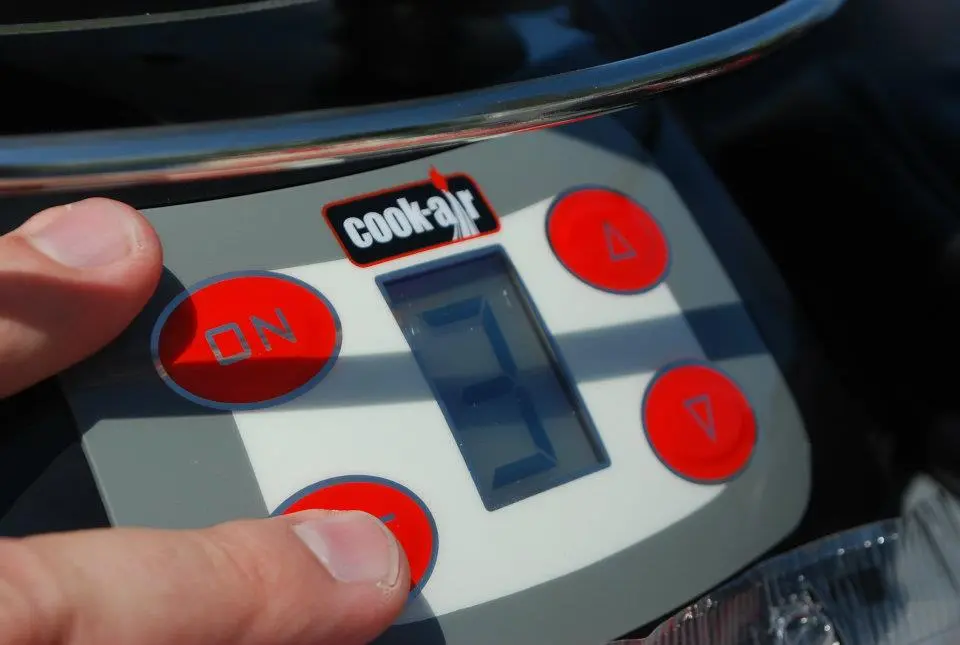 The Cook-Air's five settings let you fine tune output for your meal