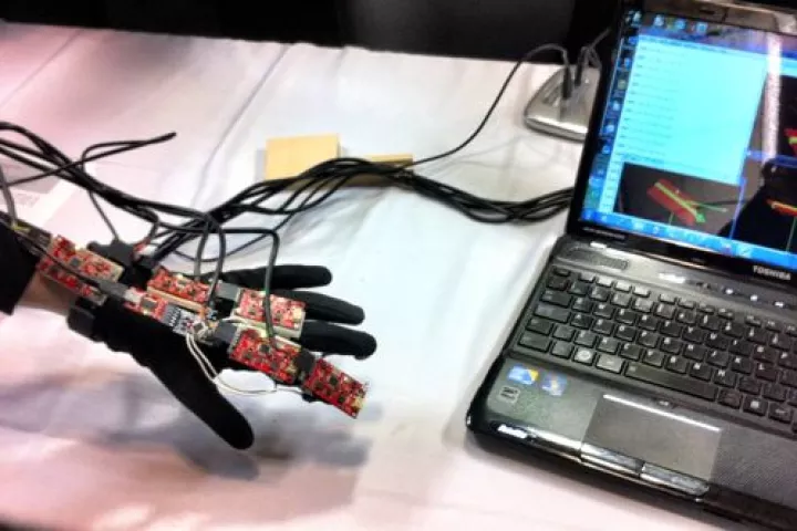 McGill University Biomedical Sensor Glove (Photo: McGill University/Laurie Devine)
