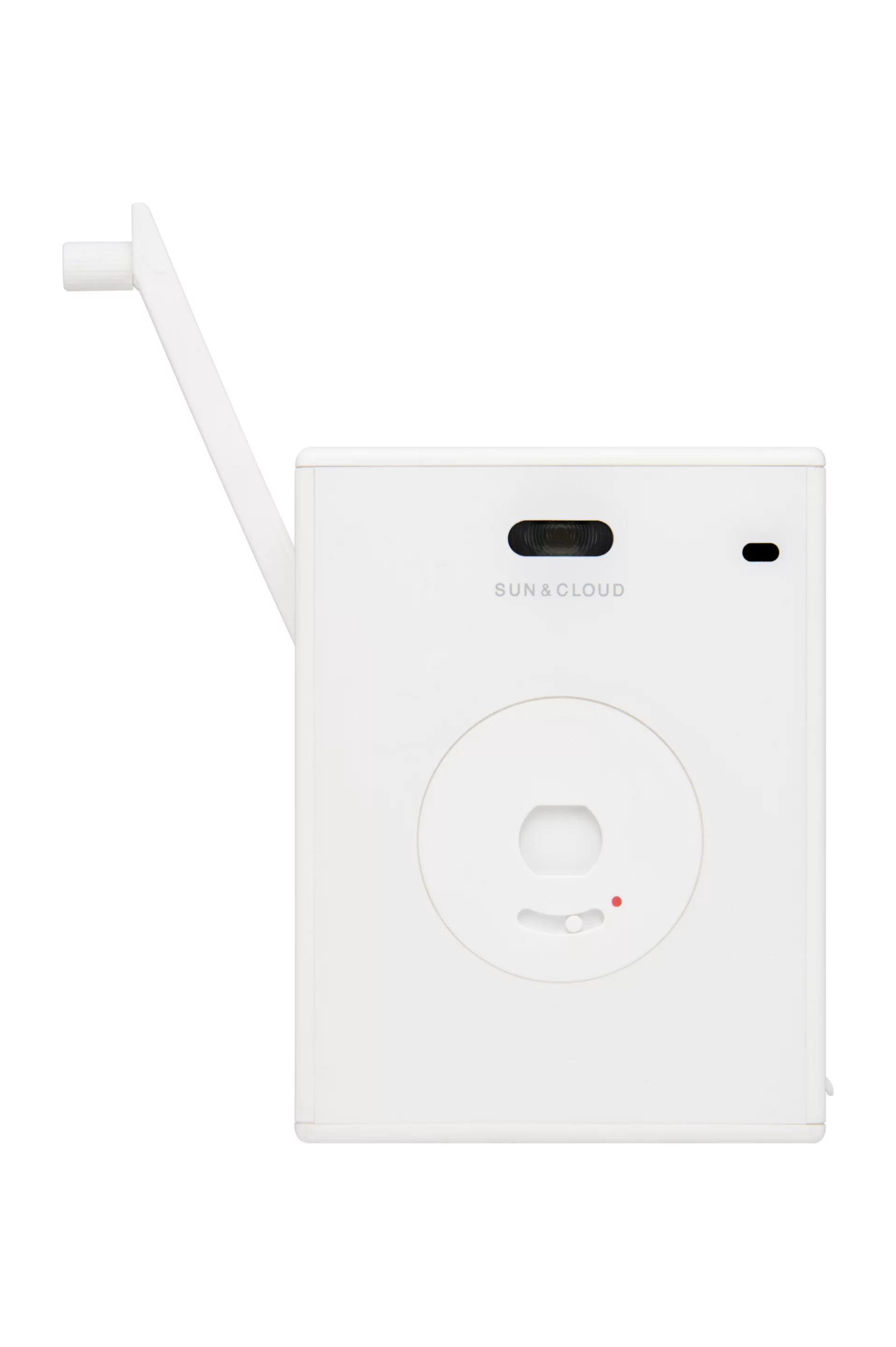 The lens can be closed to protect it from travel damage