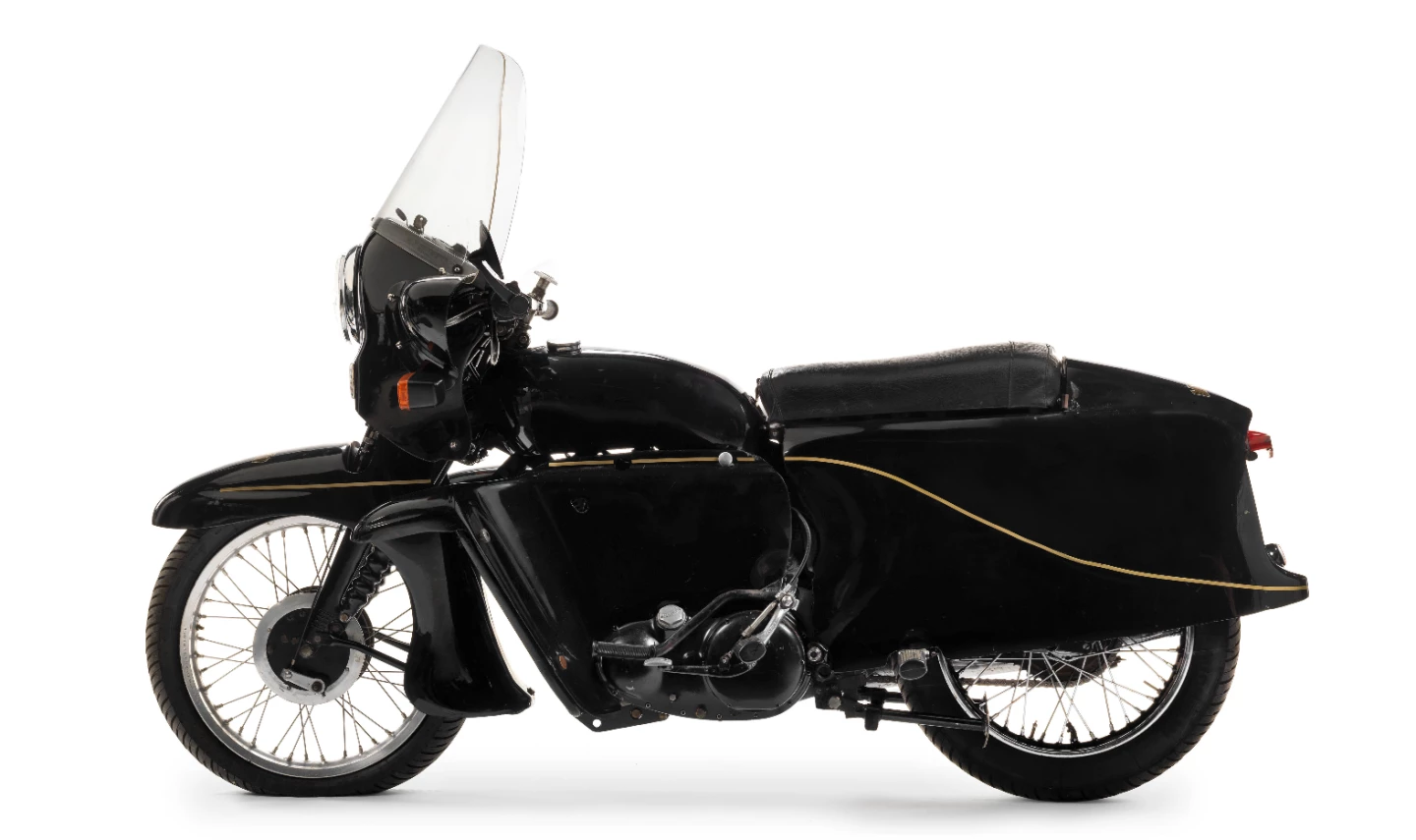 1955 Vincent 998cc Black Prince Price: £59,740 ($79,369)Auction Description