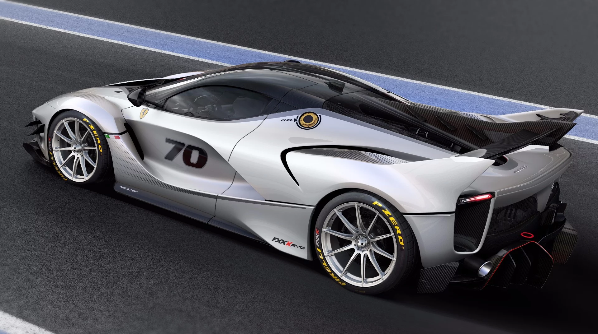 2018 Ferrari FXX-K Evo: generates a huge 830 kilos of downforce at top speed