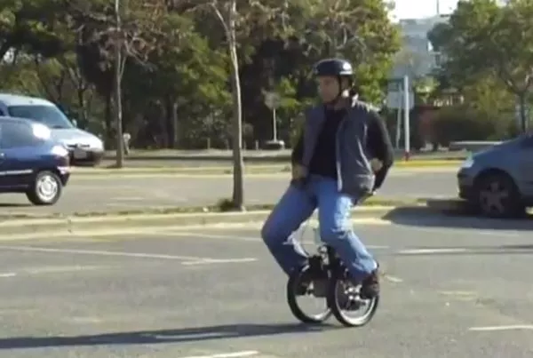 TILTO is a home-built electrically powered, single-person self-balancing vehicle (Photo: Marcelo Fornaso)
