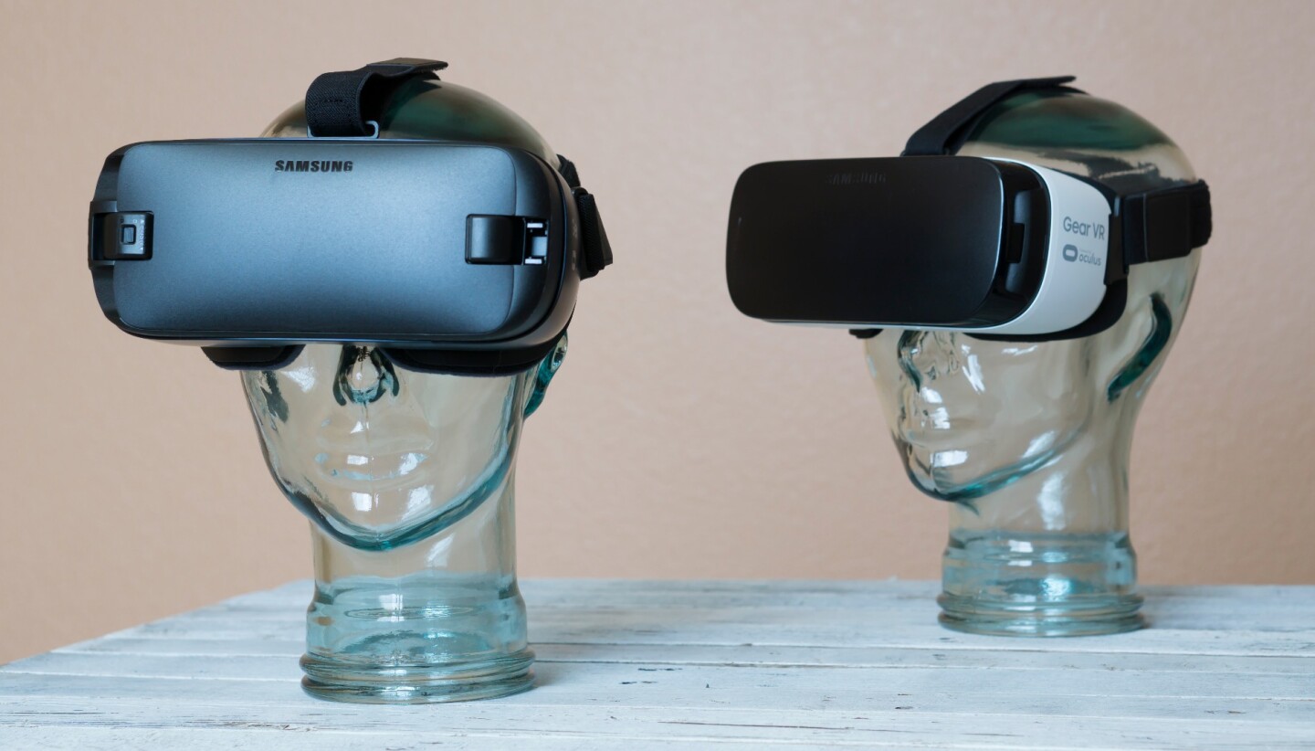 2016 Gear VR (l) with the 2015 model looking over its shoulder