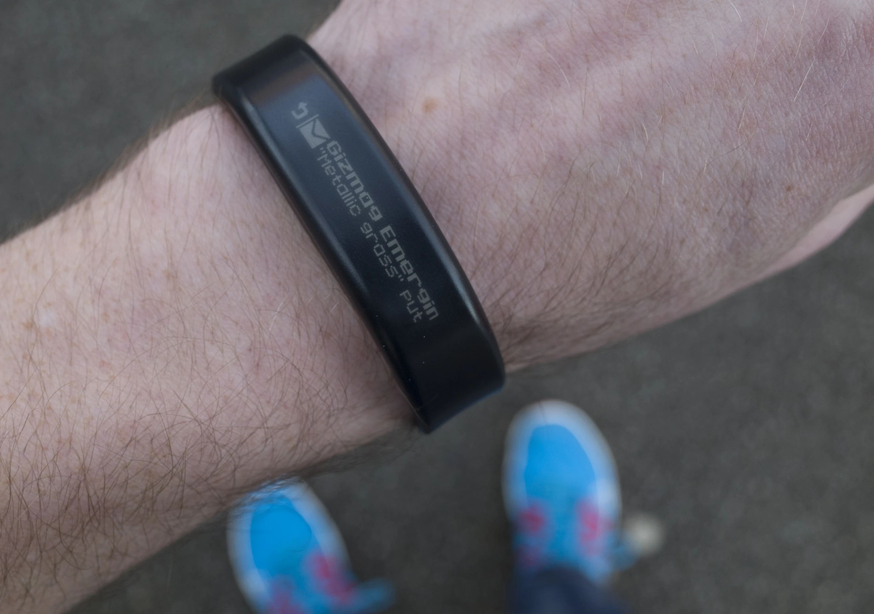 The Garmin Vivosmart is a fitness tracker with smartwatch aspirations (Photo: Simon Crisp/Gizmag.com)