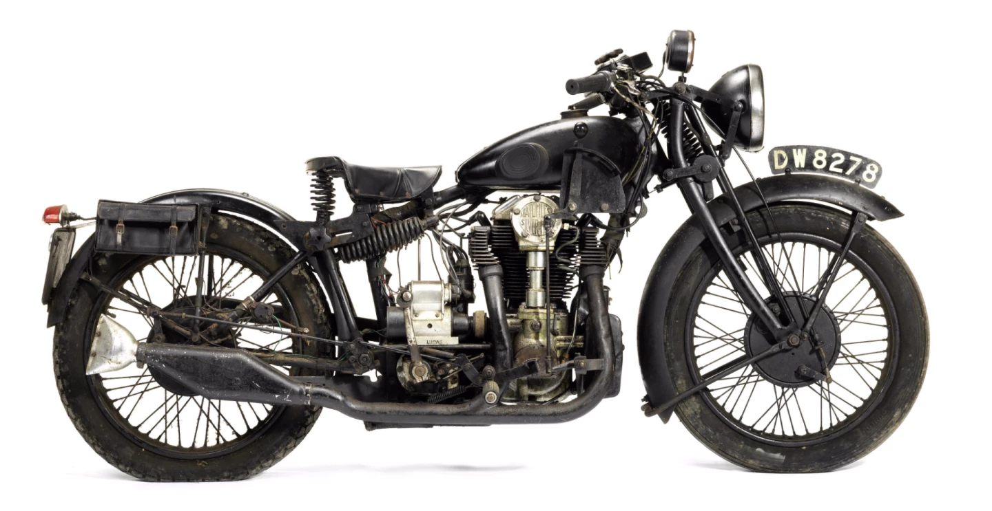 This 1933 Matchless 592cc Silver Hawk, Lot 195 at Bonhams Autumn Stafford Sale (18-Oct-15) is estimated to sell for between £25,000 and 30,000 ($38,500 and $46,000)