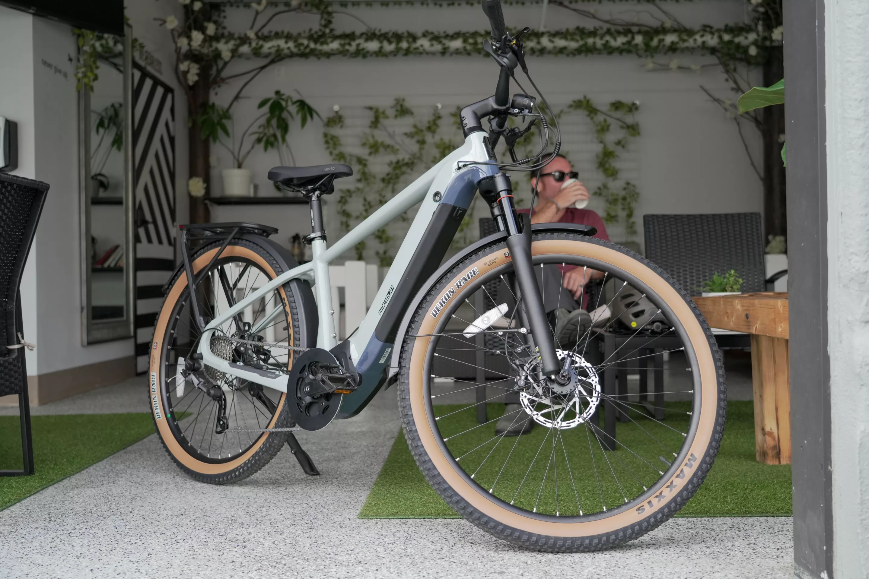 The 36-V/14-Ah battery is reported good for between 30 and 50 miles of assisted riding