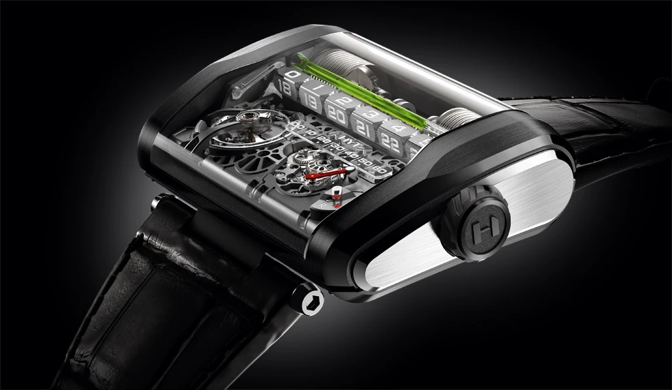 The case measures 62 mm by 41 mm and is 16 mm thick (2.4 x 1.6 x 0.63 in)