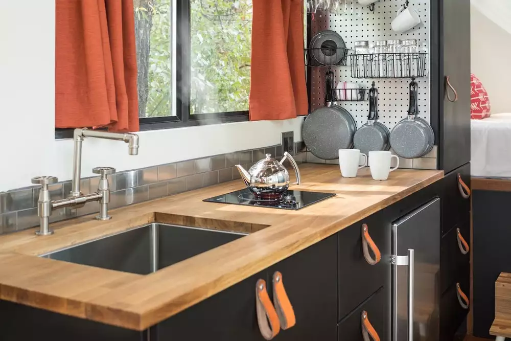 The RoadHaus' kitchenette