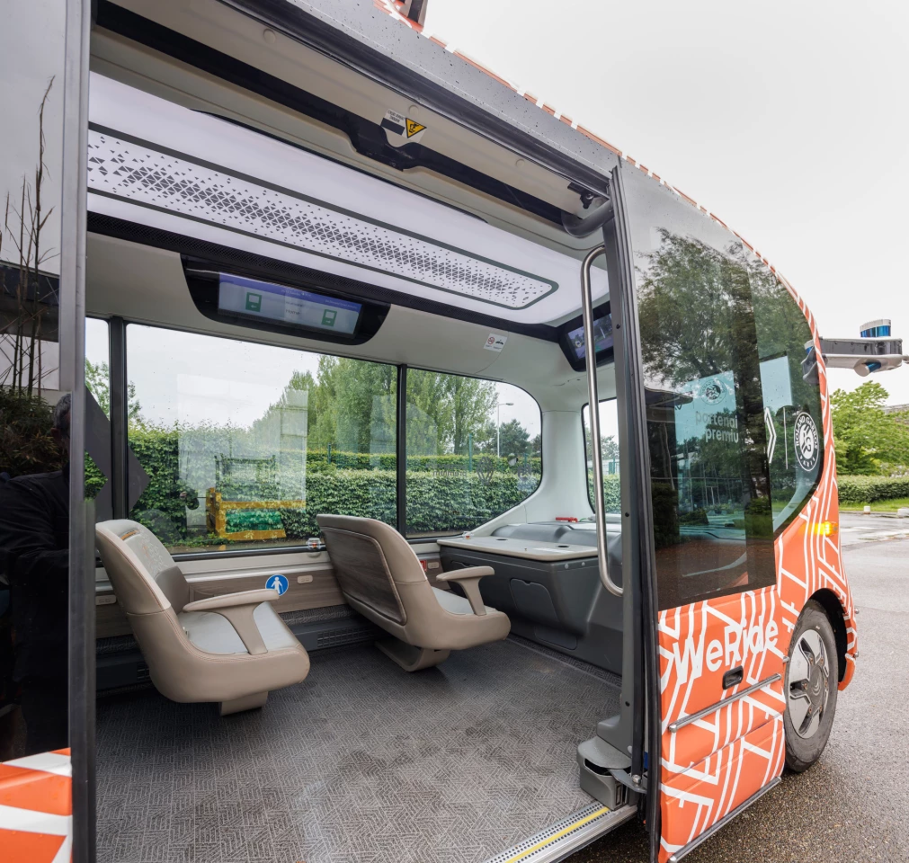 Renault's upcoming robotized electric miniBus will be demonstrated from 26 May to 9 June 2024 at the French Open Tennis Grand Slam event.
