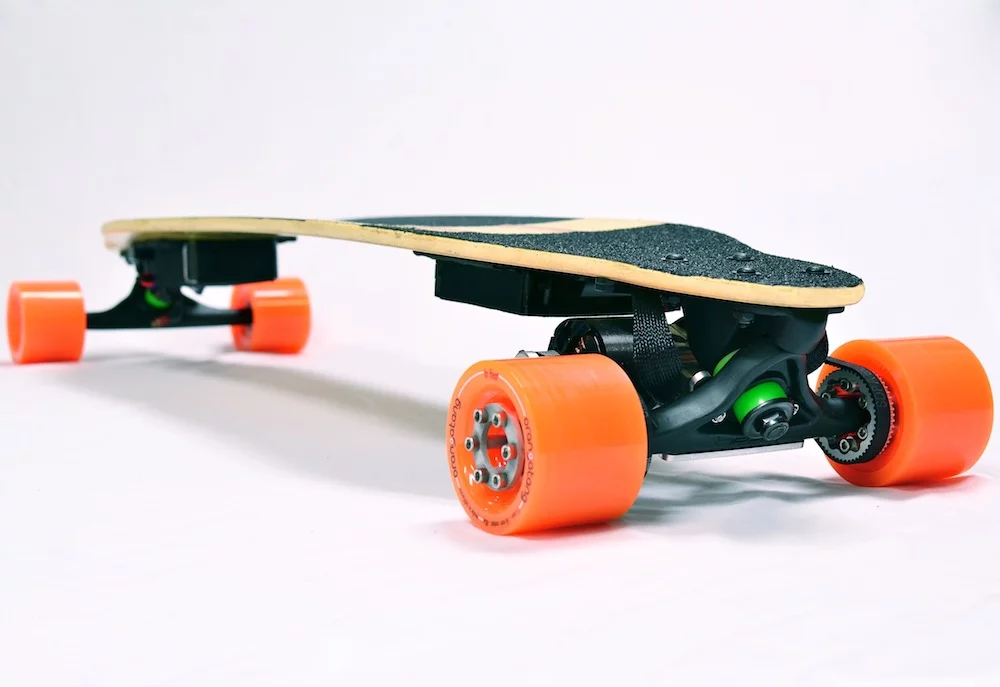 The Boosted Boards prototype currently weighs 12 – 15 lbs (5.5 – 6.8 kg)