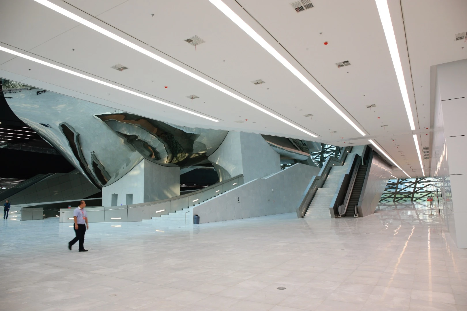 The museum is huge inside, taking up a gross floor area of 80,000 sq m (861,112 sq ft)