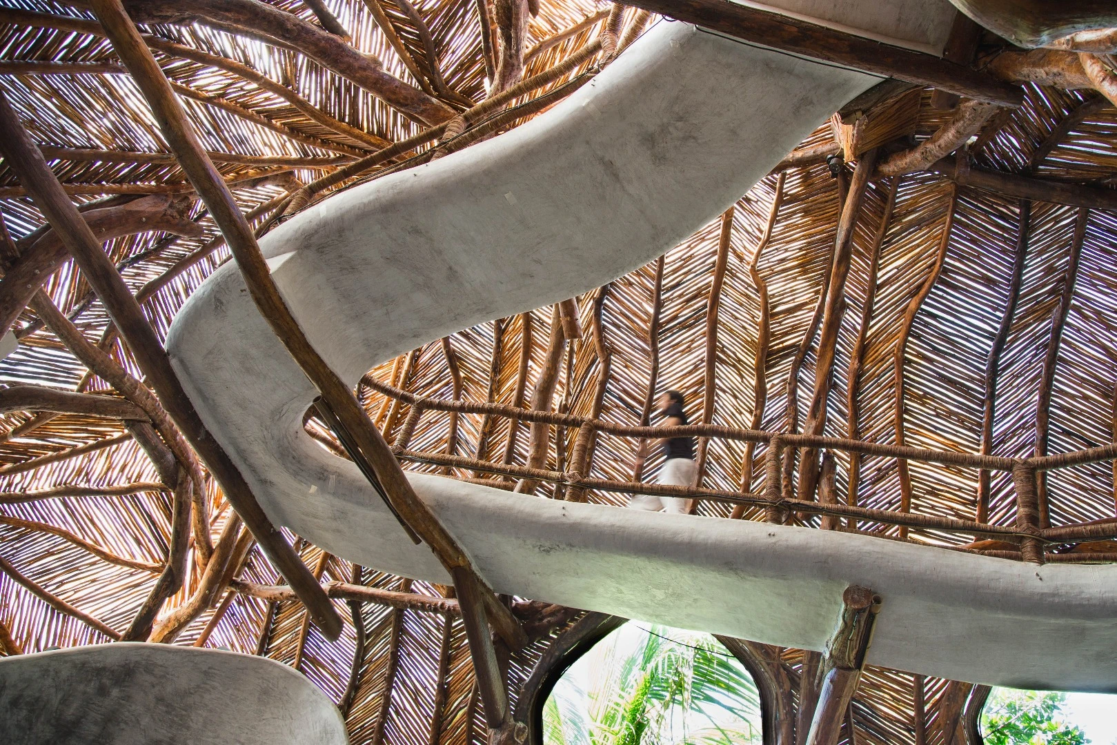 Art lovers passing through the popular vacation town Tulum on Mexico’s Yucatan Peninsula have an incredible new space in which they can indulge the senses, the IK Lab at the Azulik Resort