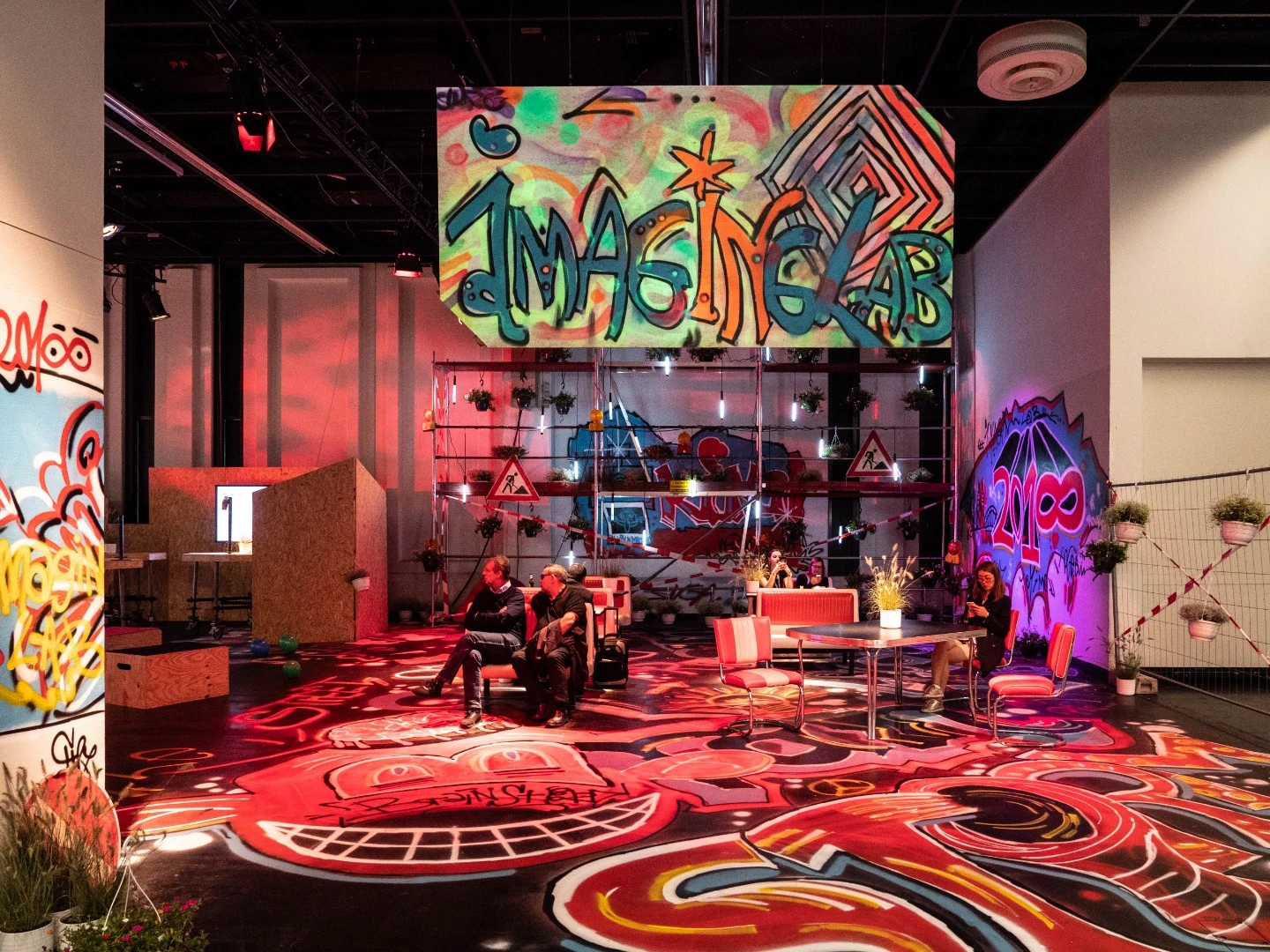We don't know exactly what's supposed to happen in the Imaging Lab, but it sure looks funky.