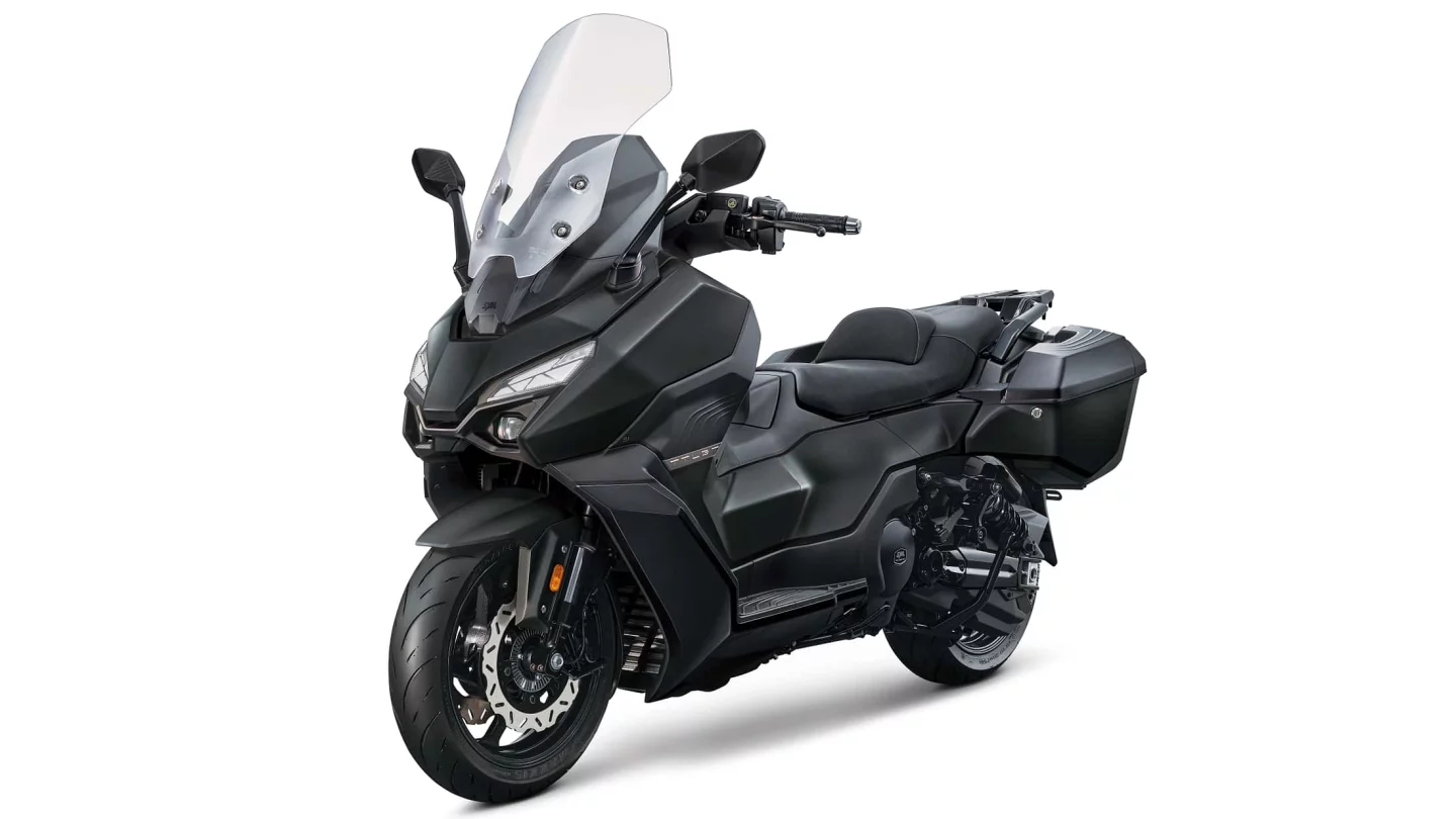 The TTLBT has the ability to go toe-to-toe with sub-500cc touring motos