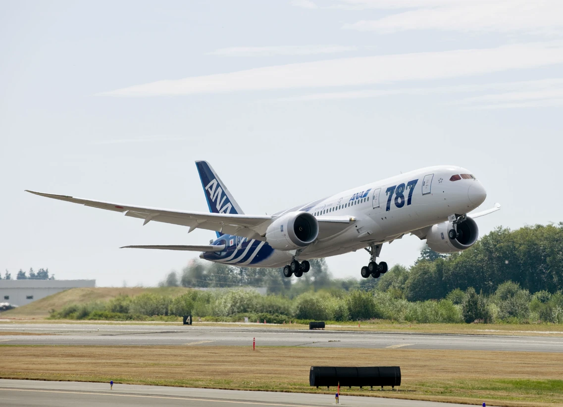 The first ANA Dreamliner during flight testing (Photo: Boeing)
