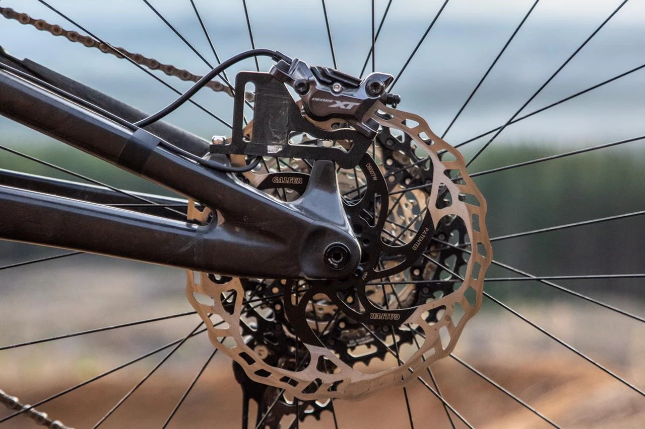 BrakeAce works with mechanical or hydraulic disc brakes, and is installed on both the front and rear brakes