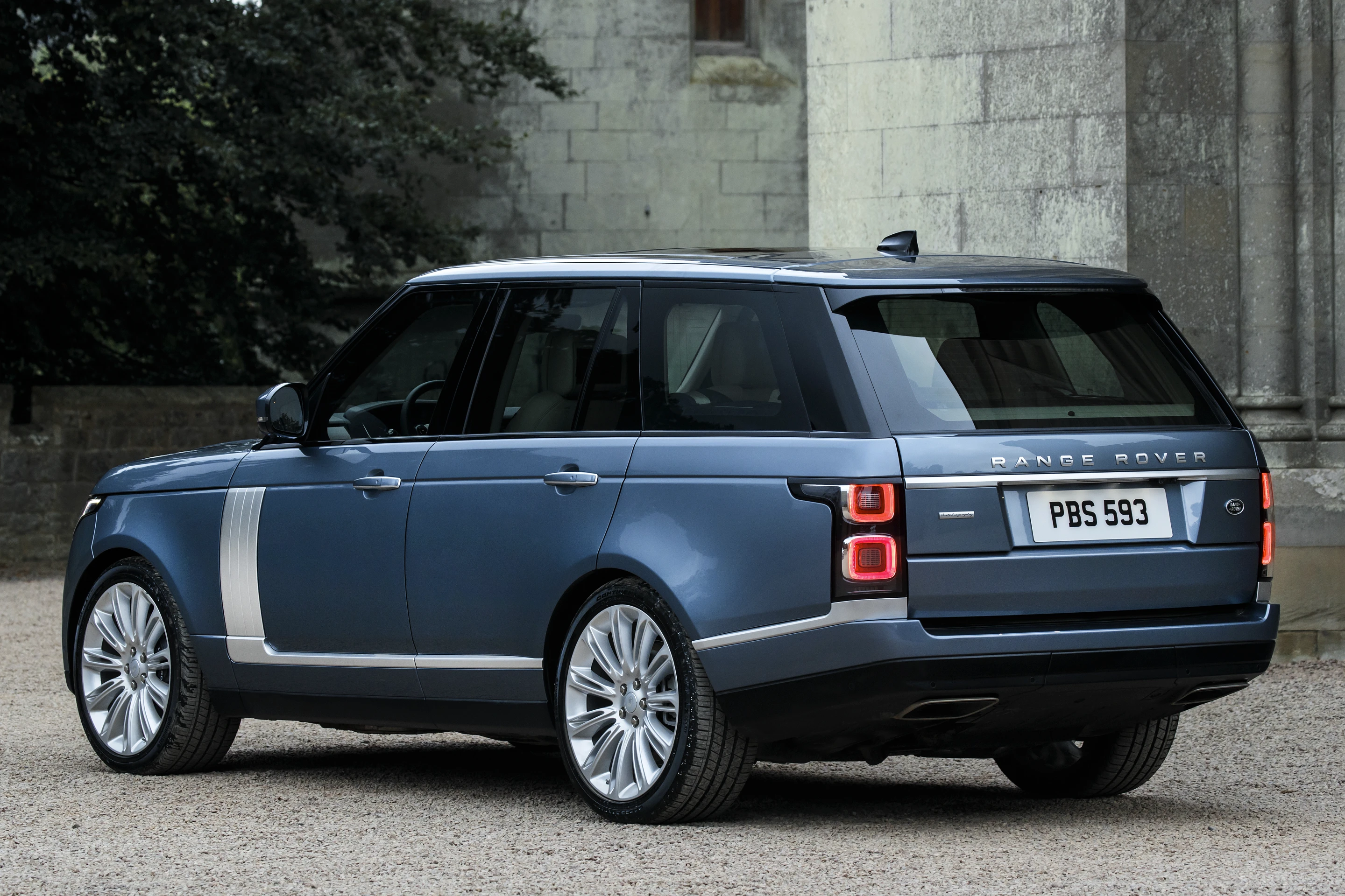 The 2018 plug-in hybrid Range Rover P400e