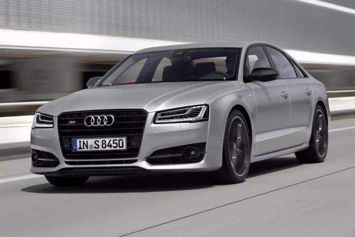 The new Audi S8 plus has a 4.0 TFSI V8 biturbo engine