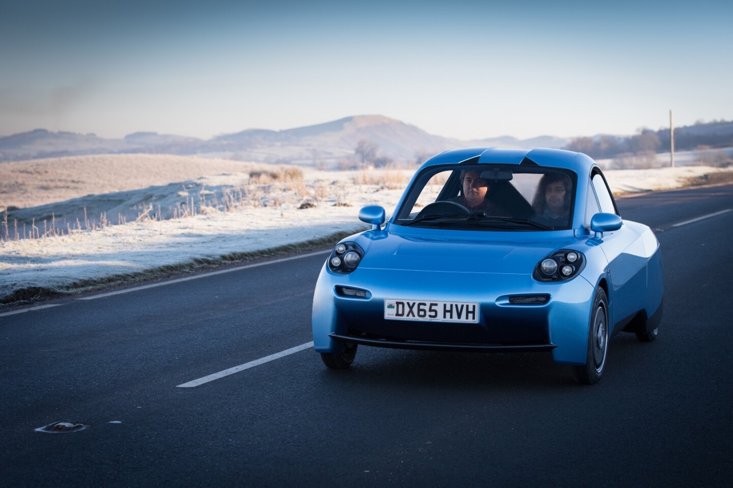 The Rasa has an aerodynamic body and projector headlights