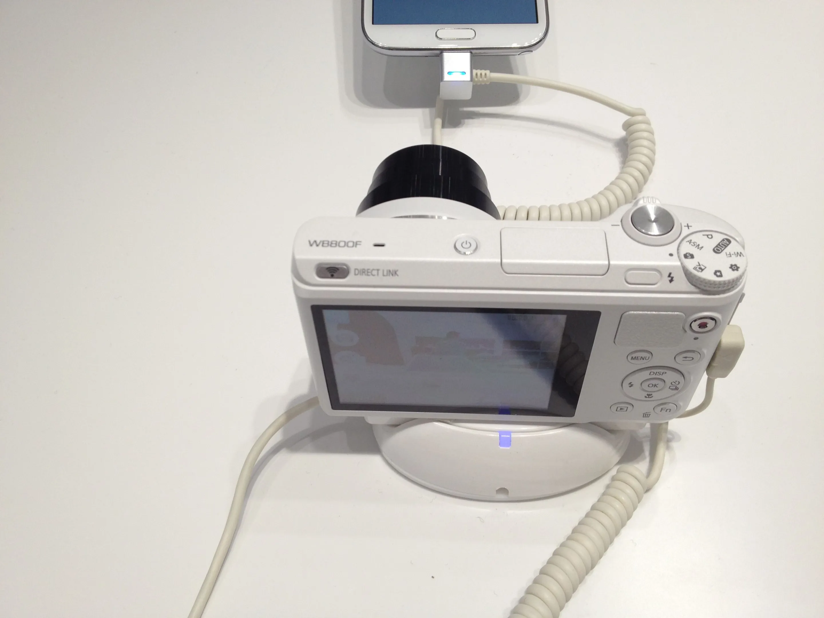 The Samsung WB800F on the CES show floor