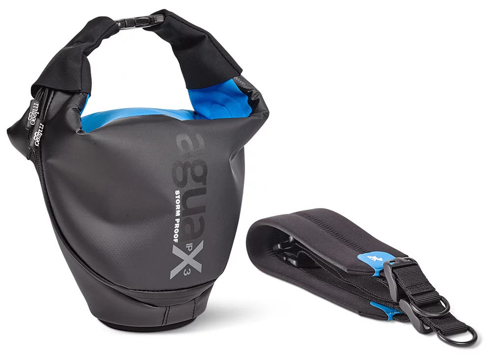 The main strap on the Agua camera carrier can be detached and used as a camera strap
