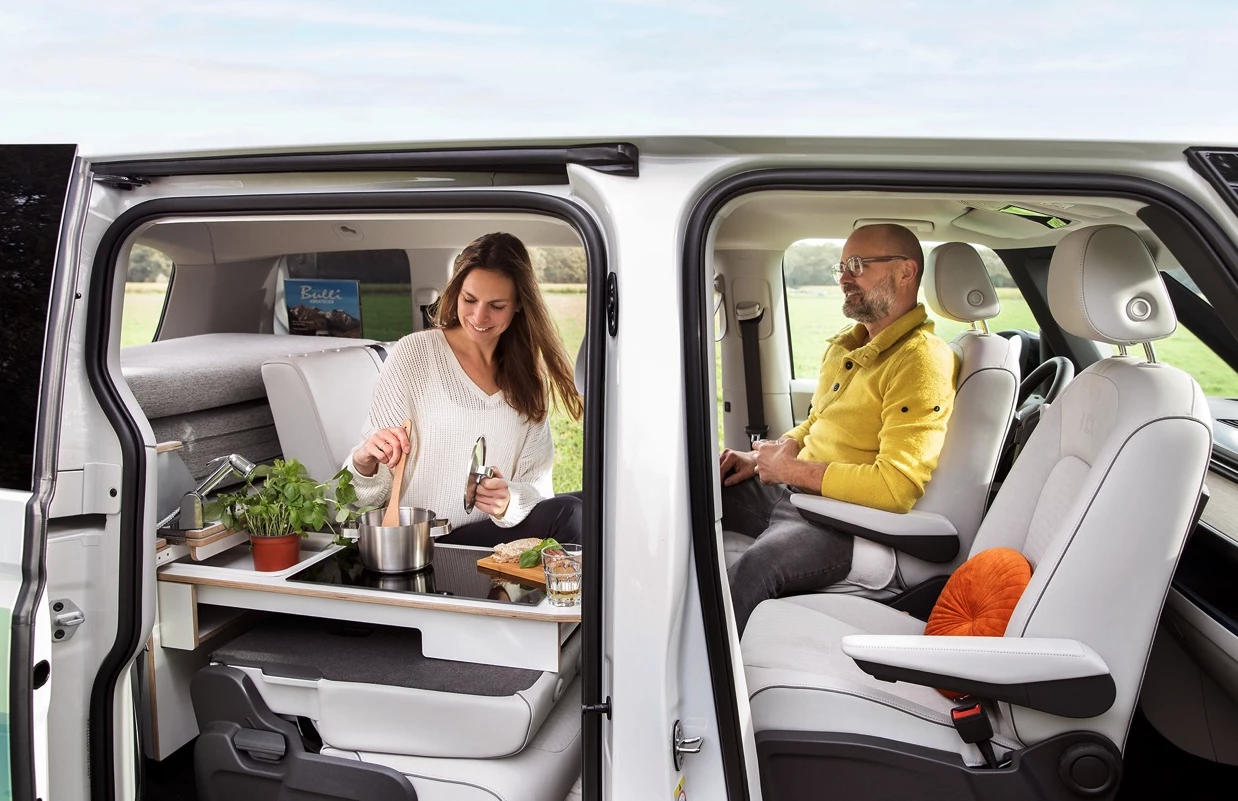 The dual-directional kitchen slide makes for convenient indoor or outdoor cooking