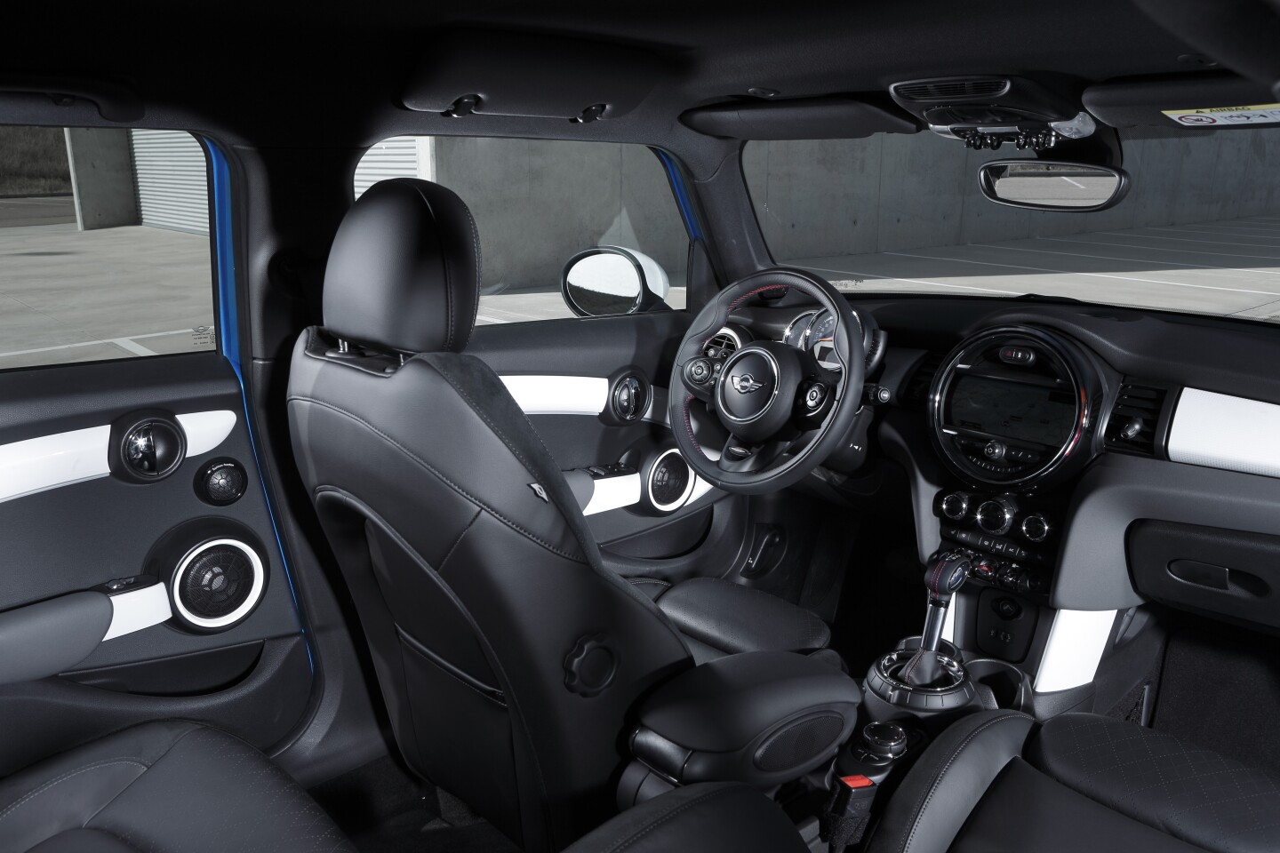 Interior of the 5-door Mini Cooper