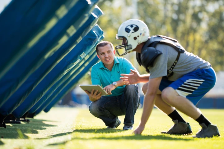 The smartfoam sensor replaces the standard foam interior of an American football helmet