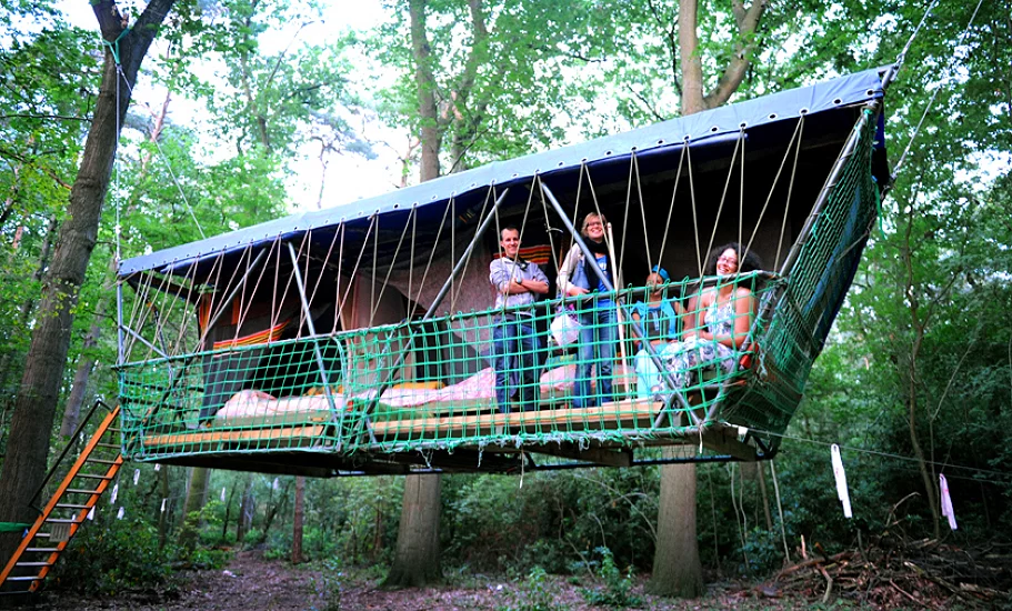 Guests enjoying the AirHotel's Schulp (Little Cottage)