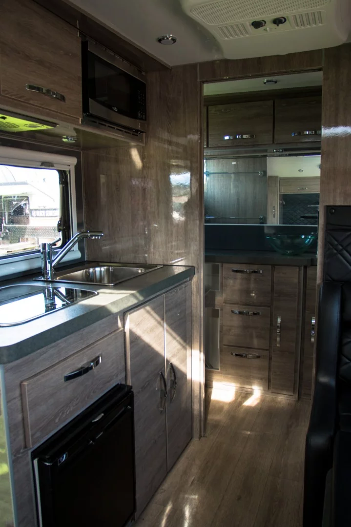 A look around the Black Series HQ15 interior