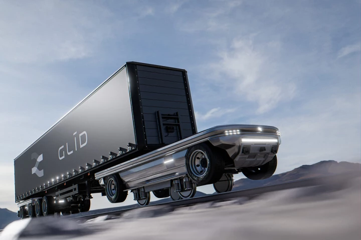 Glid's autonomous Glider is said to be able to carry trailers weighing up to 80,000 lb on the road before hopping onto rails and transporting them at 80 mph
