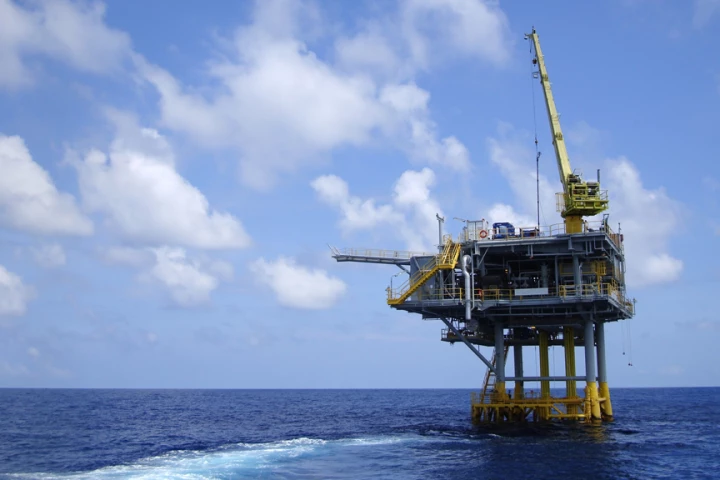 "Hydrate-phobic" surface coatings could prevent blockages on deep-sea gas and oil wells (Photo: Shutterstock)