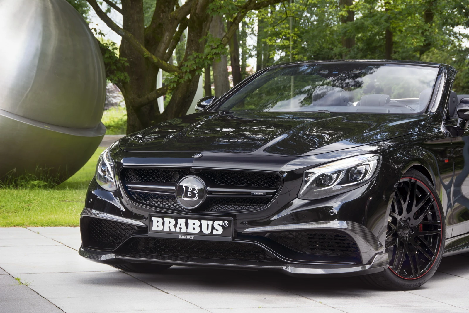 Brabus has a pretty solid formula for making Mercedes' look faster