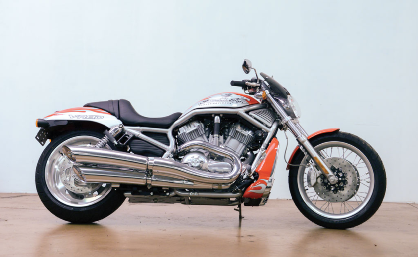 This 2007 Harley-Davidson VRSCX fetched €24,570 ($26,059) at RM-Sotheby's DueMile Route auction in Milan on 25-27 November, 2016