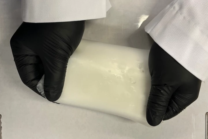 A stretchy sample of the new rubber electrolyte material