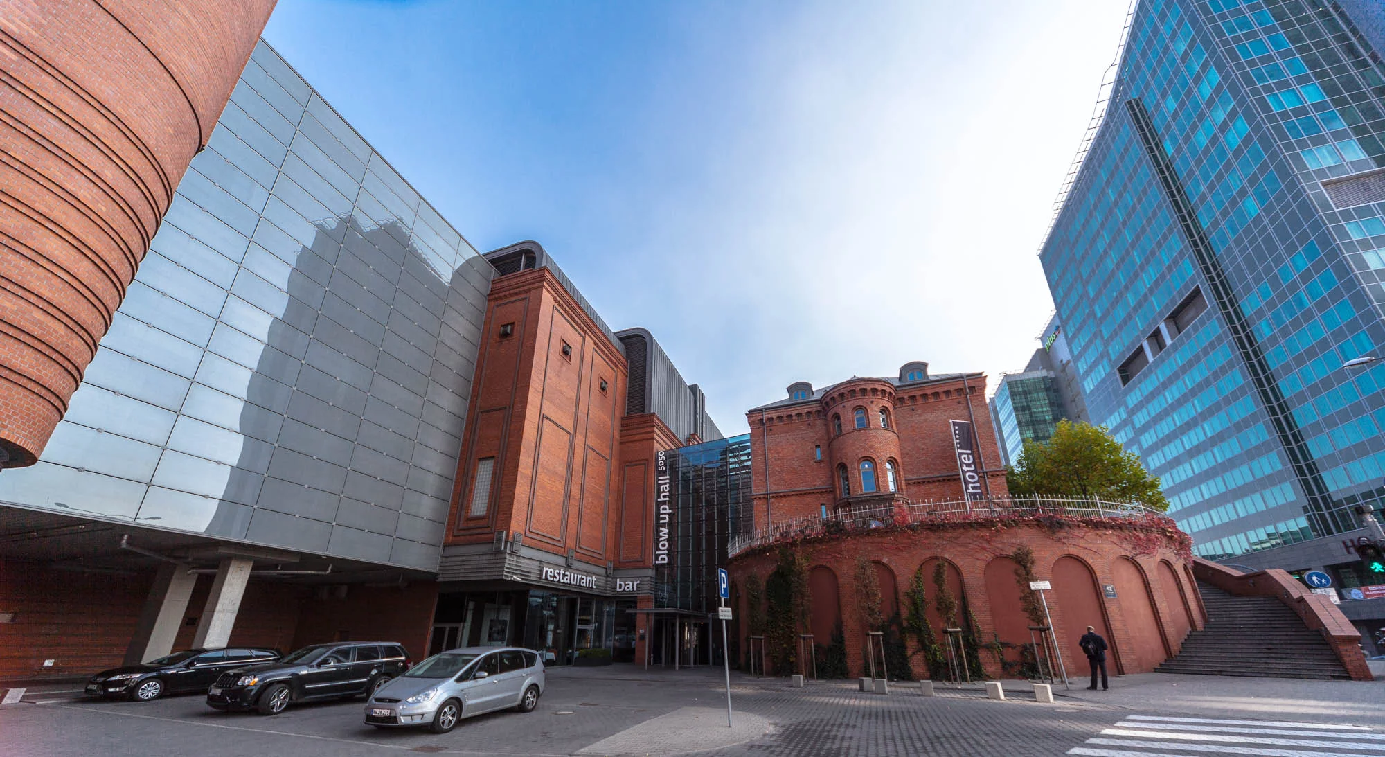 Blow Up Hall: exterior (Photo: Loz Blain/gizmag.com)