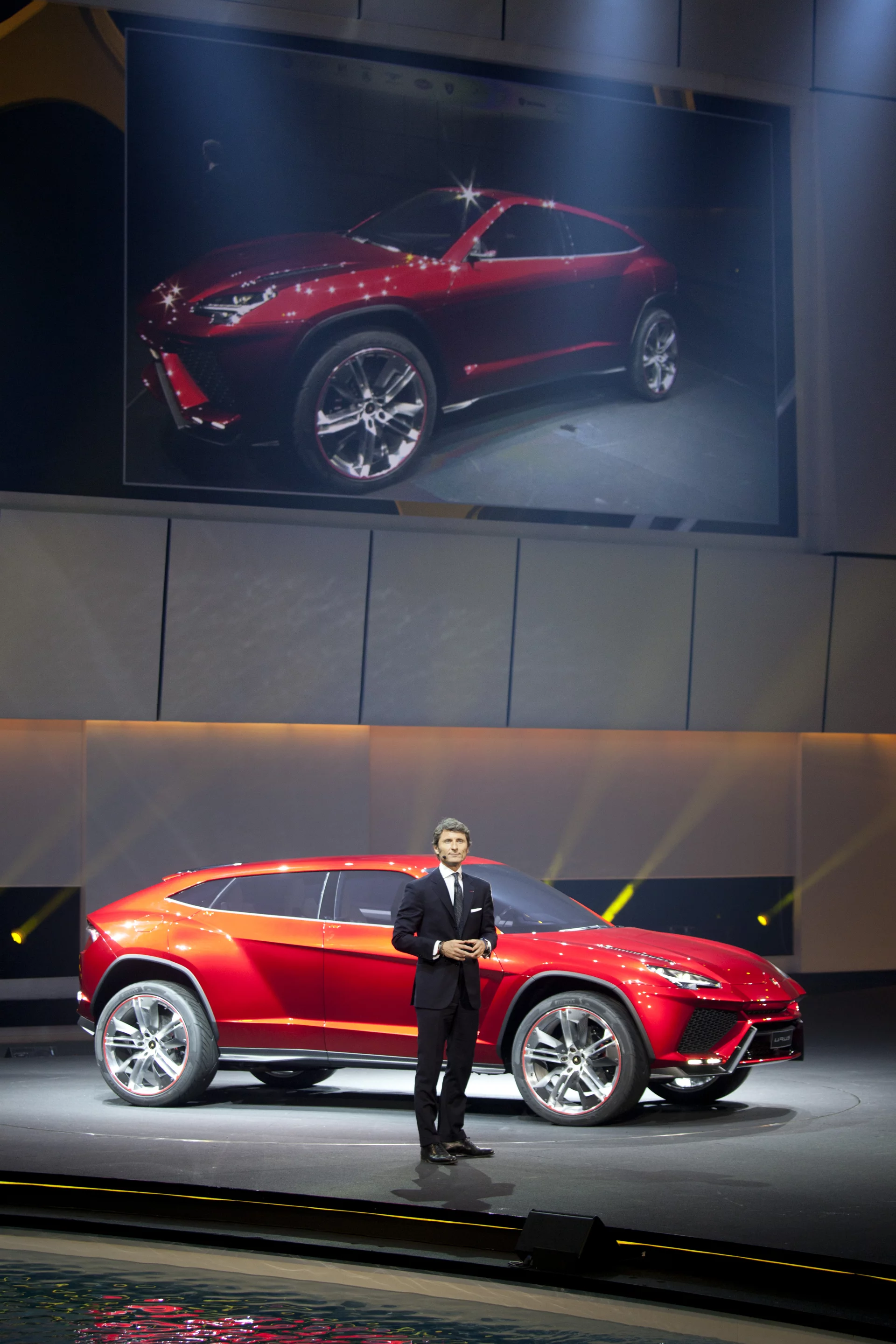 Lamborghini Urus SUV concept launch