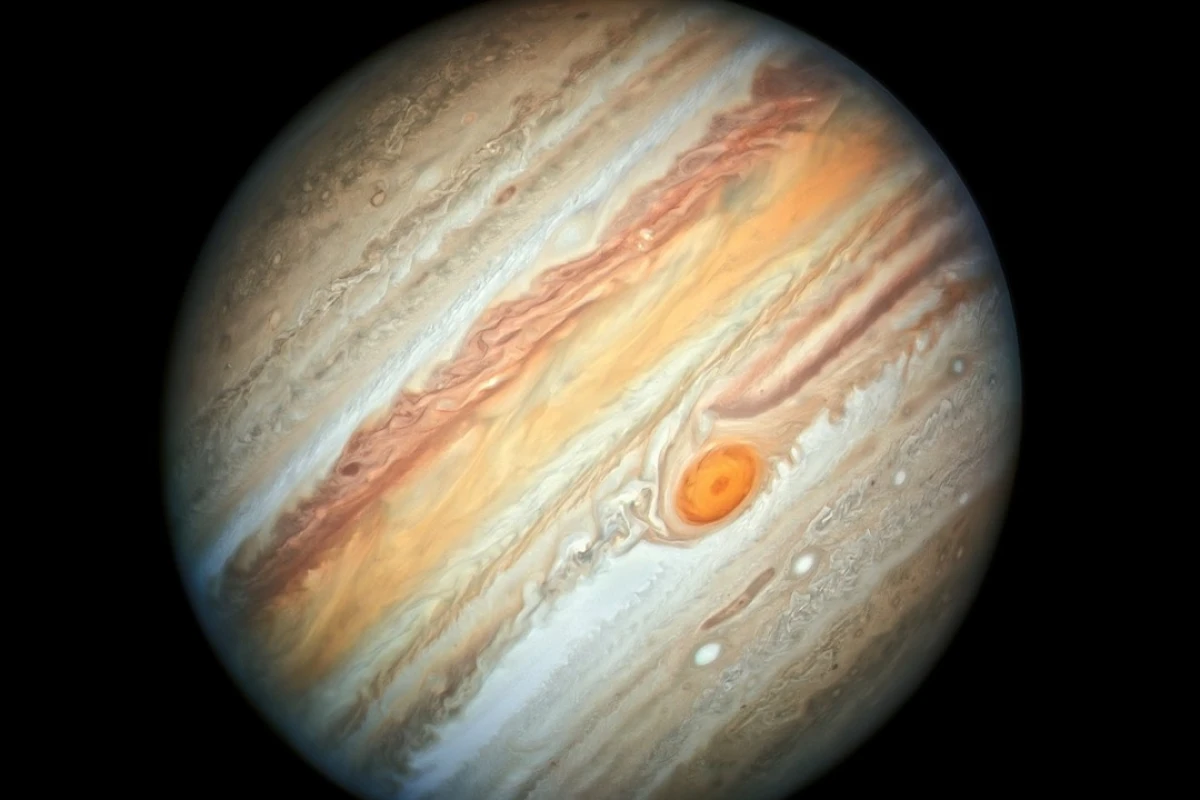 The portrait was captured when Jupiter was roughly 664 million km (412 million miles) from Earth