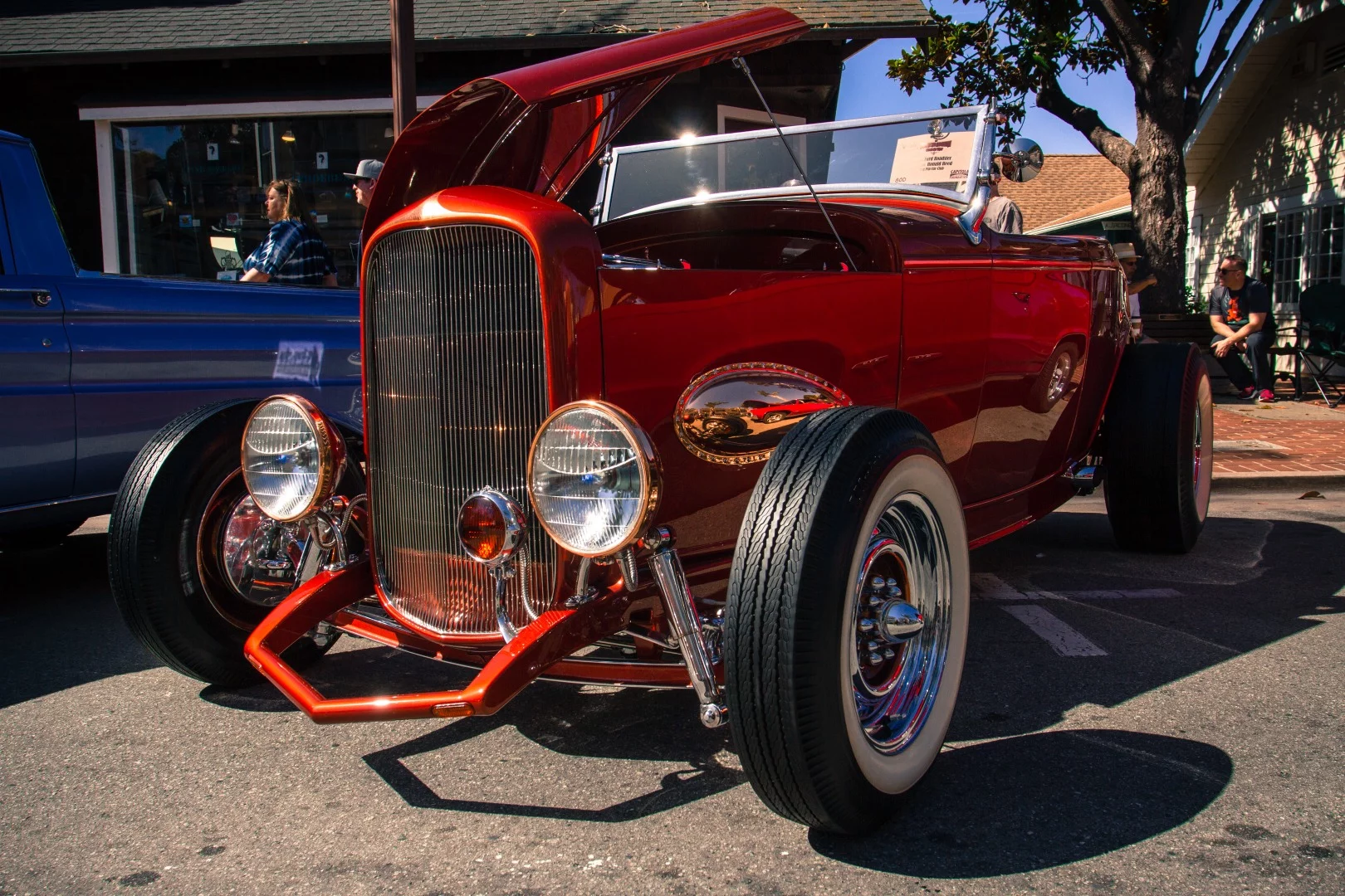This 1932 Ford Roadster trimmed in copper was a real hit amongst passersby
