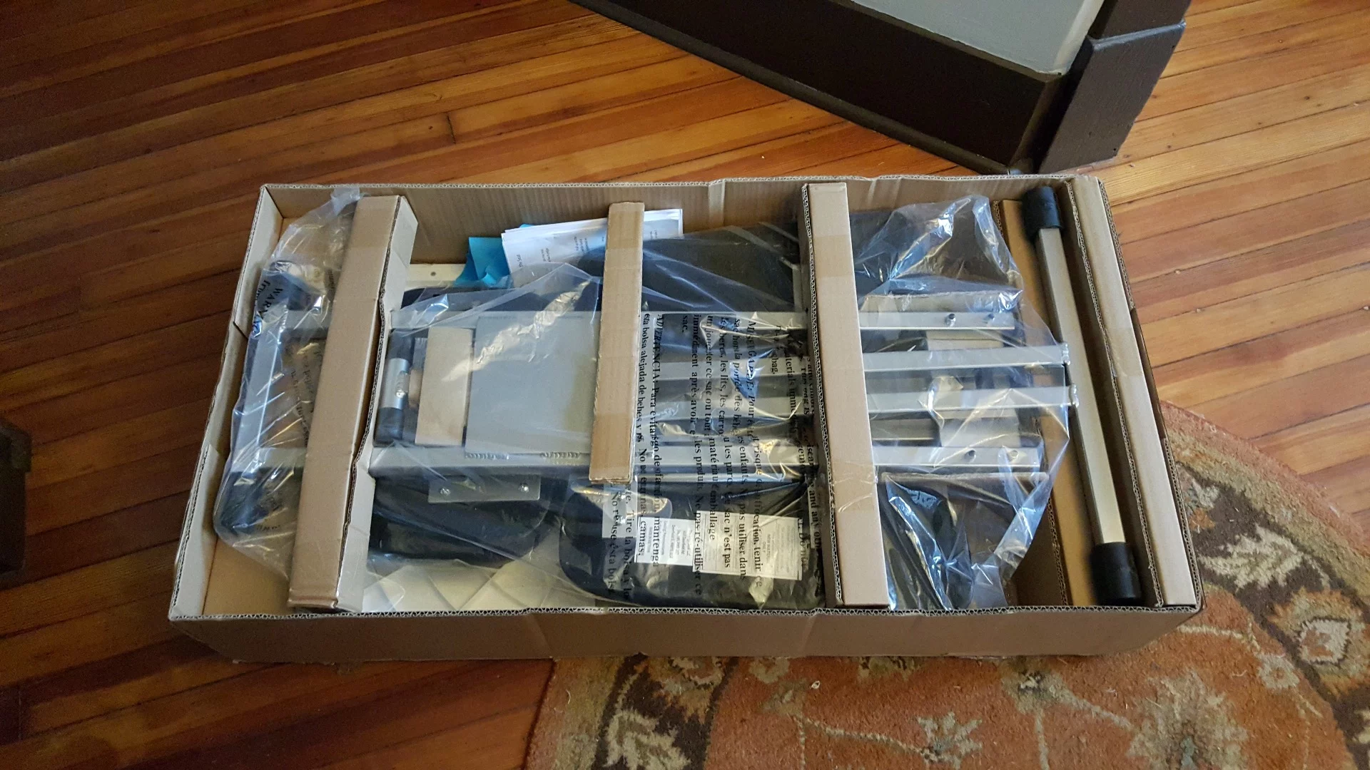 Unboxing the Edge Desk