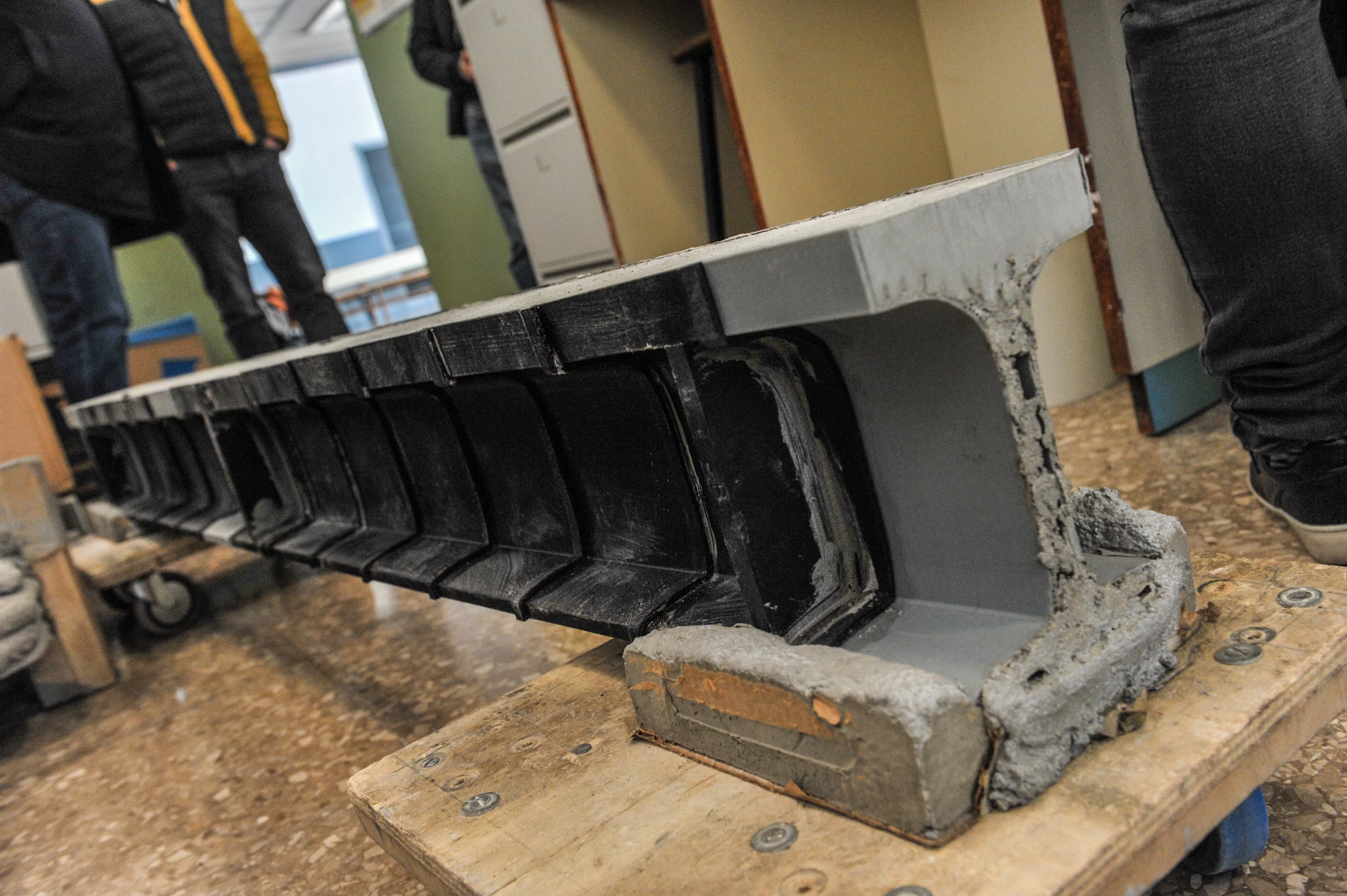 Researchers at Spain's Polytechnic University of Valencia have spent the past few years working on a more manageable alternative for heavy reinforced concrete beams