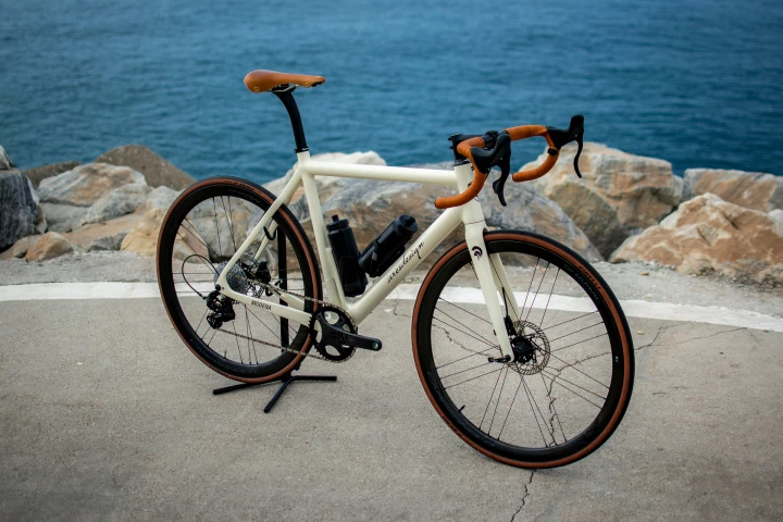 The Ares Super Legerra includes leather-wrapped handlebars and a leather saddle