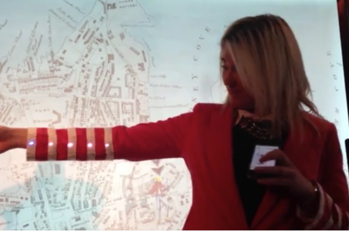 The LEDs on the sleeves of the Navigate jacket provide directional cues