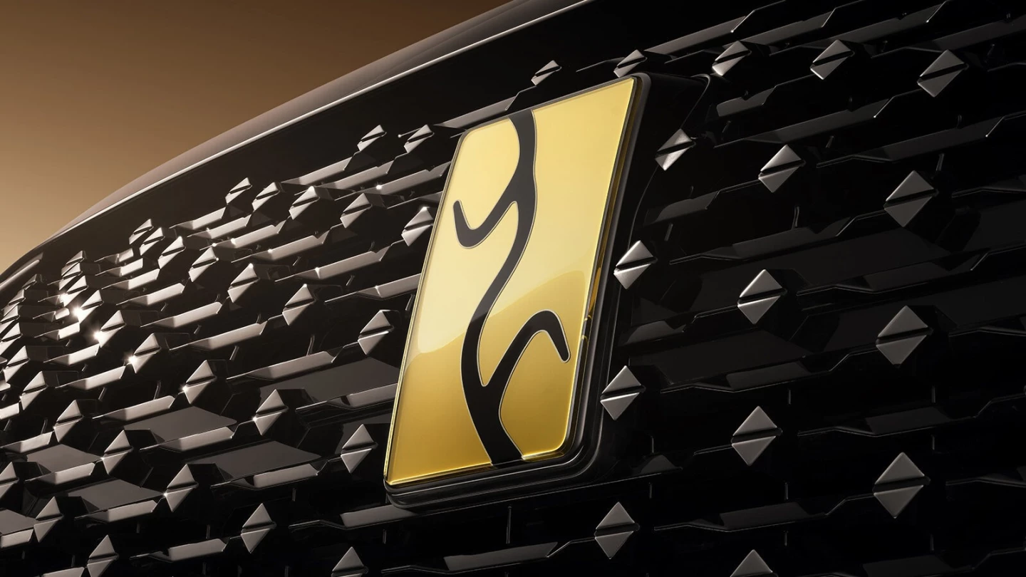 The U8L electric SUV comes with 24 karat gold, though it's just limited to the front and back emblems